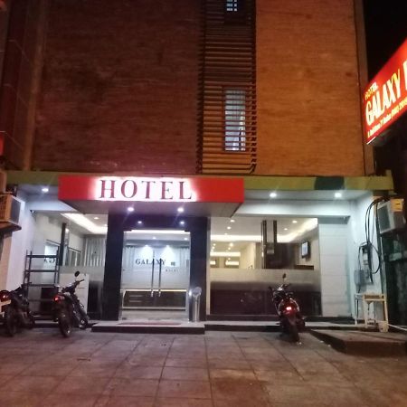Galaxy Inn Baubau ภายนอก รูปภาพ