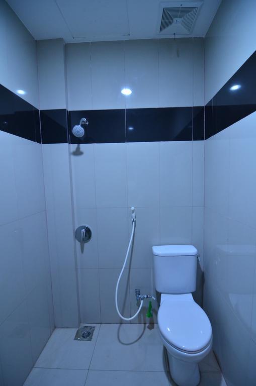Galaxy Inn Baubau ห้อง รูปภาพ