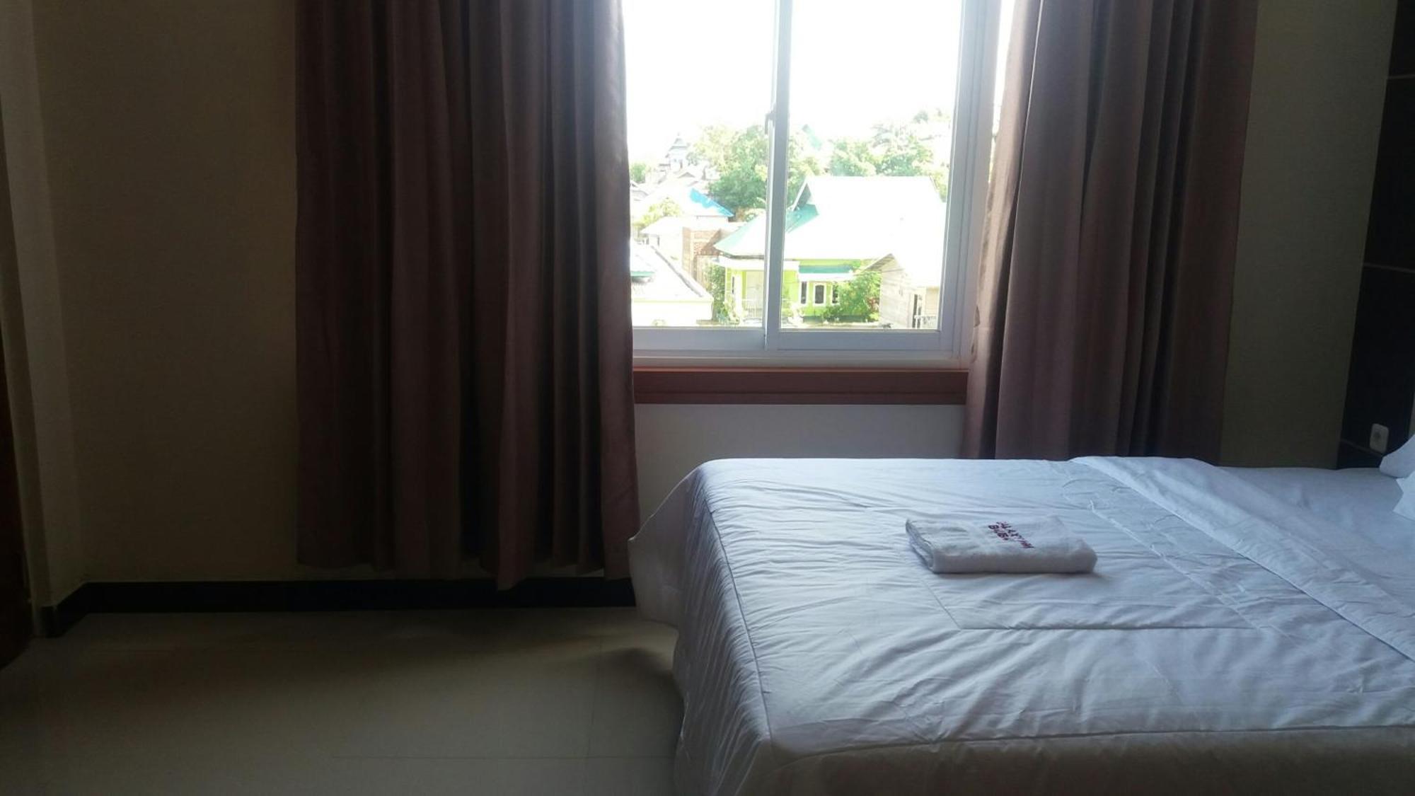 Galaxy Inn Baubau ภายนอก รูปภาพ