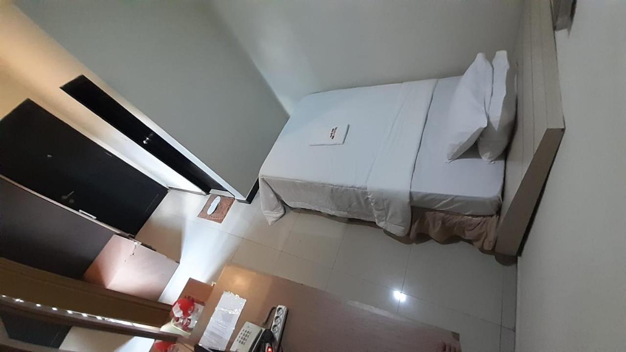 Galaxy Inn Baubau ภายนอก รูปภาพ