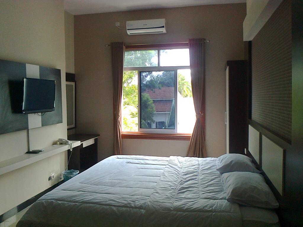 Galaxy Inn Baubau ภายนอก รูปภาพ
