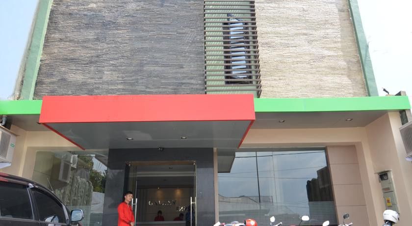 Galaxy Inn Baubau ภายนอก รูปภาพ