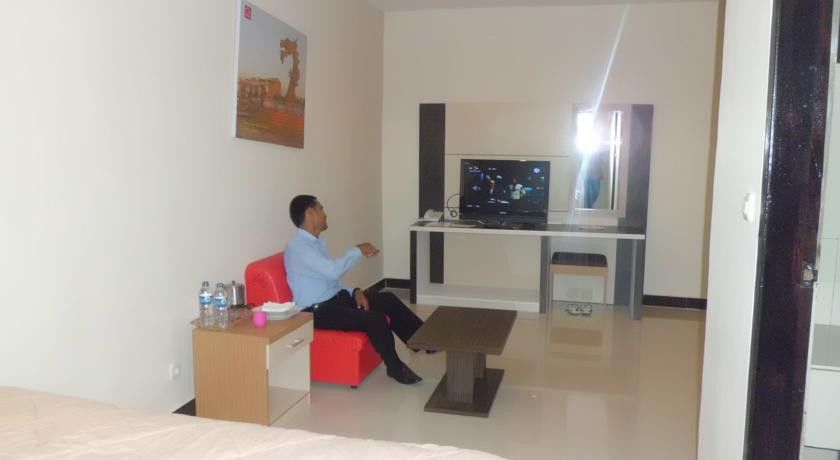 Galaxy Inn Baubau ภายนอก รูปภาพ