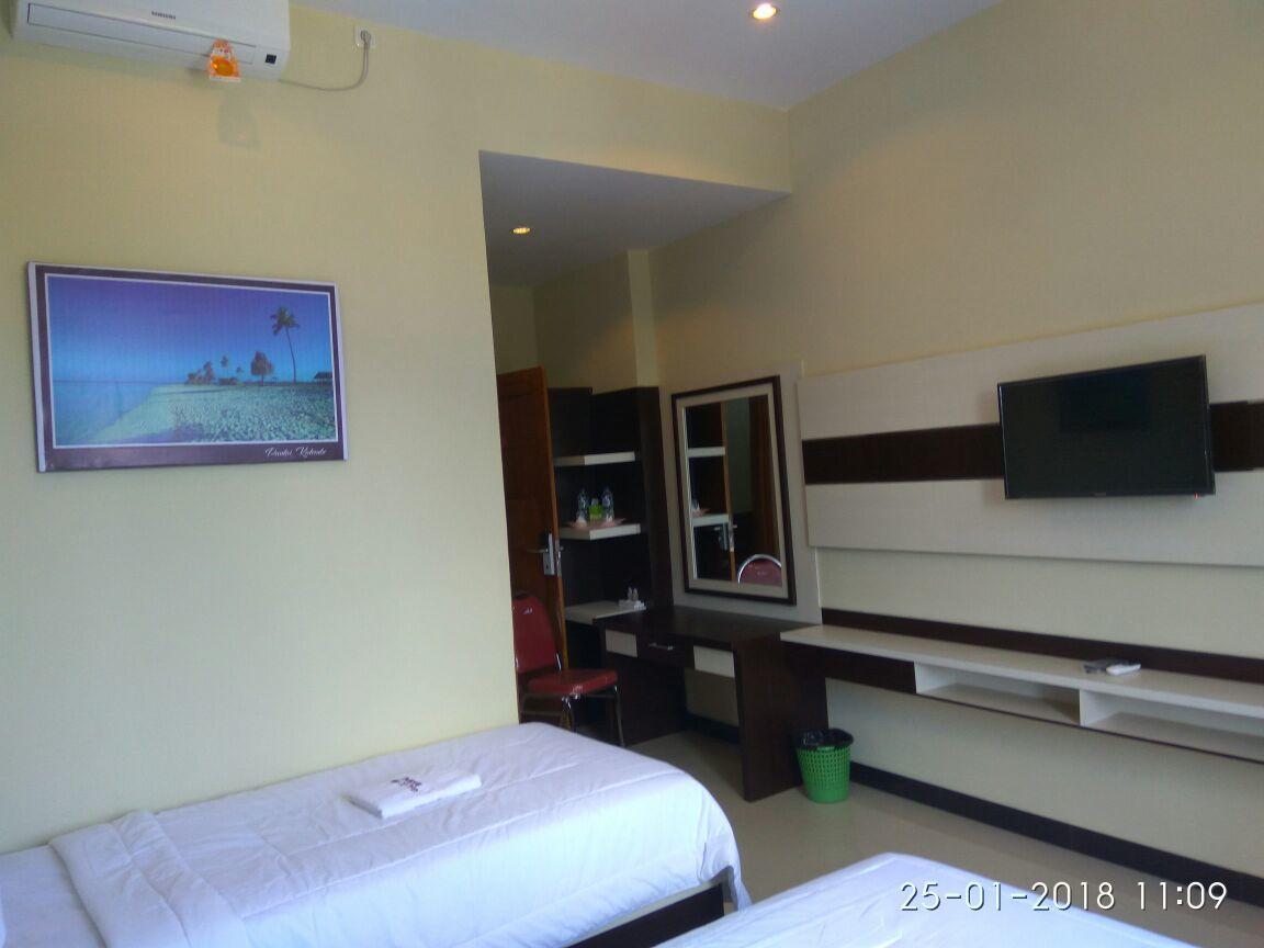 Galaxy Inn Baubau ภายนอก รูปภาพ