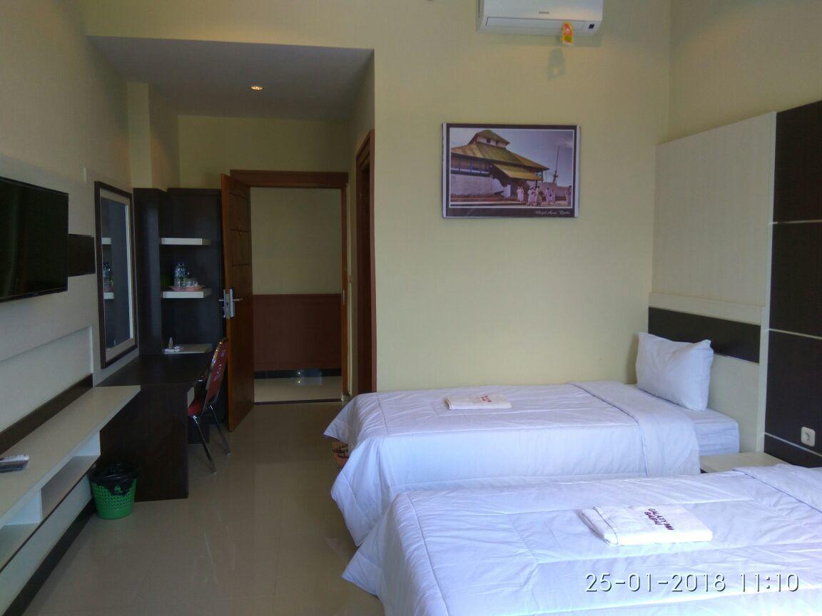 Galaxy Inn Baubau ภายนอก รูปภาพ